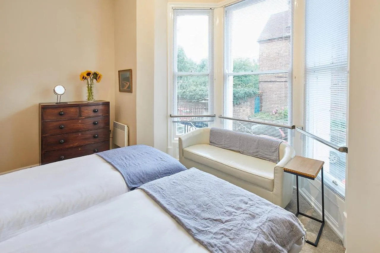 Host & Stay - Three Bays Scarborough